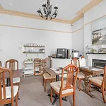 Summerlands Guest House